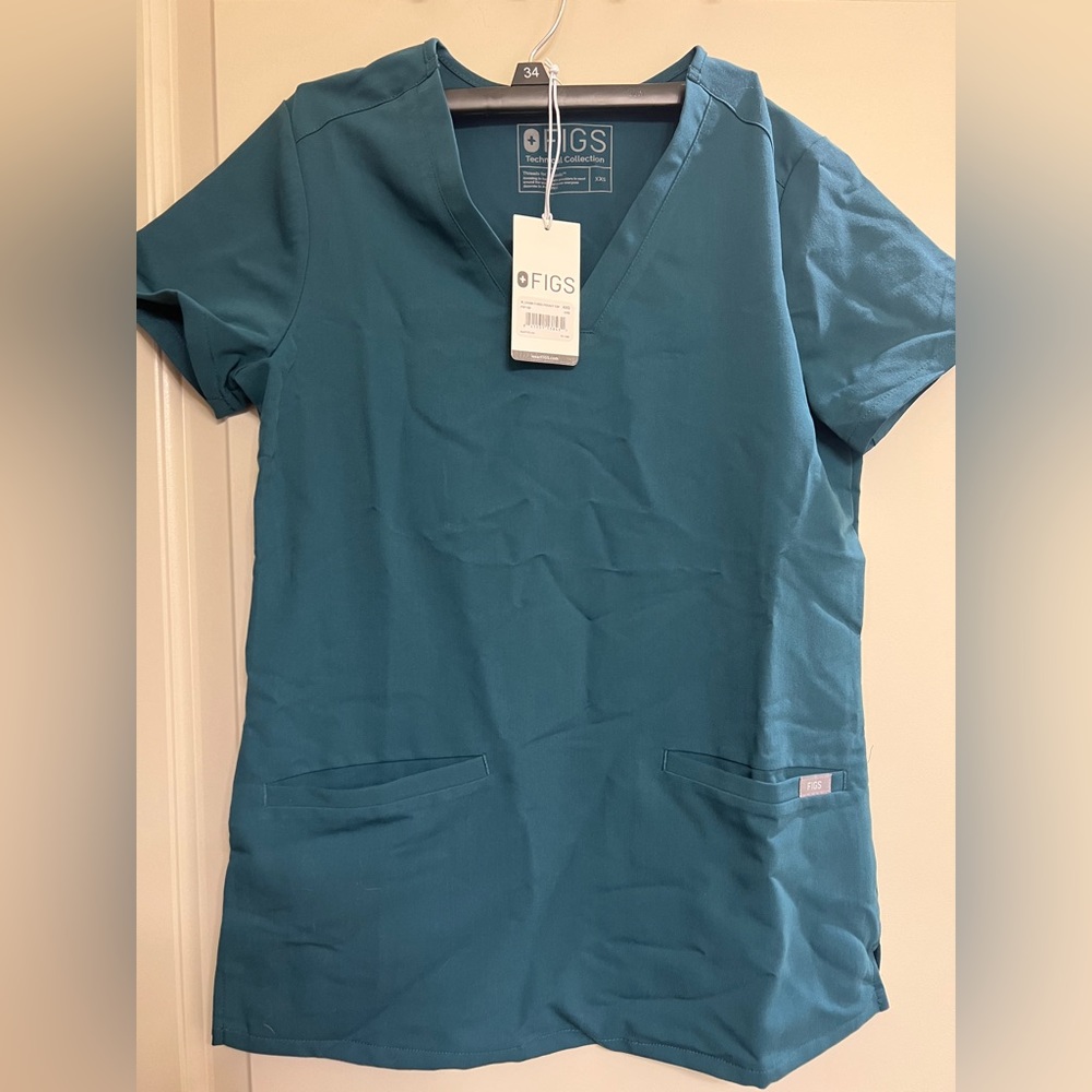 Figs limited edition Caribbean blue Casma Three-Pocket Scrub Top